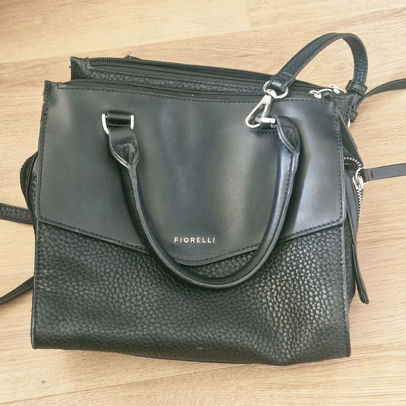 Borse da donna: sac à main Fiorelli – Usato da Neuchâtel venduto da yas_zdb7