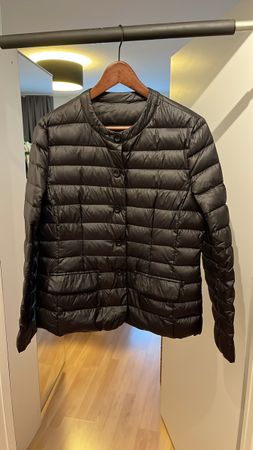 Warme Daunenjacke, ideal für den Winter l, Grösse S oder M