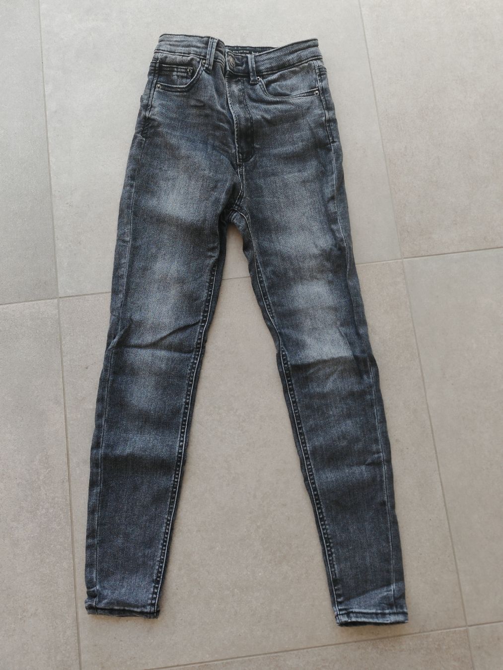Stradivarius Jeans: Jean Stradivarius Taille 36 Taille Haute – Gebraucht aus Longirod von ali_nsd5