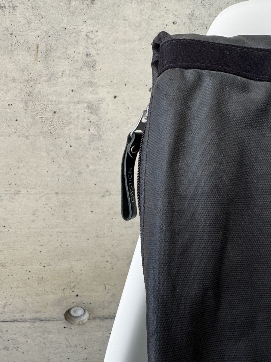 Qwstion Zaini: QWSTION Roll Pack Rolltop Rucksack Schwarz | Laptopfach – Usato da Küttigen venduto da nomad_ 7