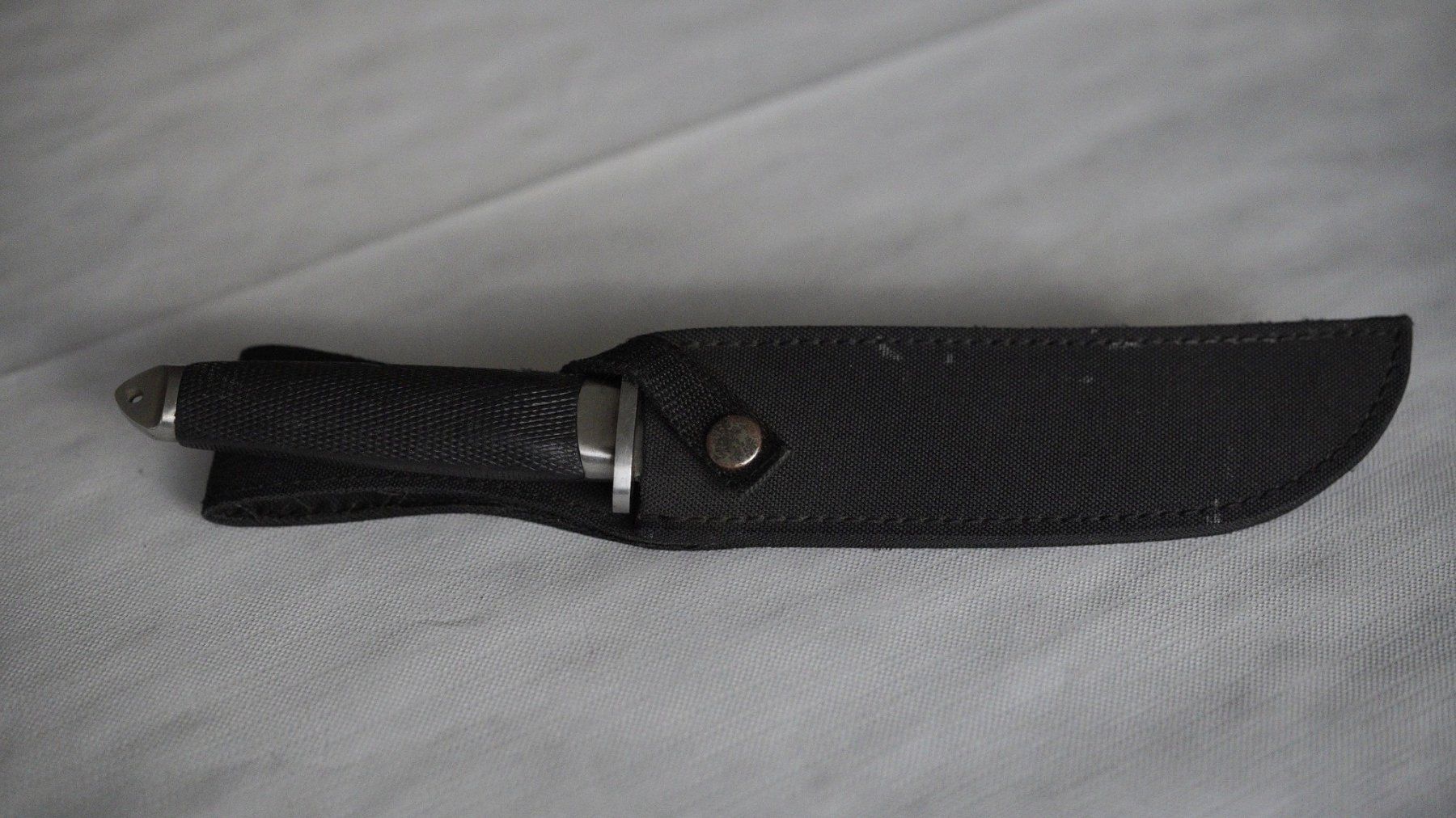 Coltellini militari: Pfadfinder-Messer in Tanto Form mit Scheide – Usato da Schlieren venduto da tibitZH 1