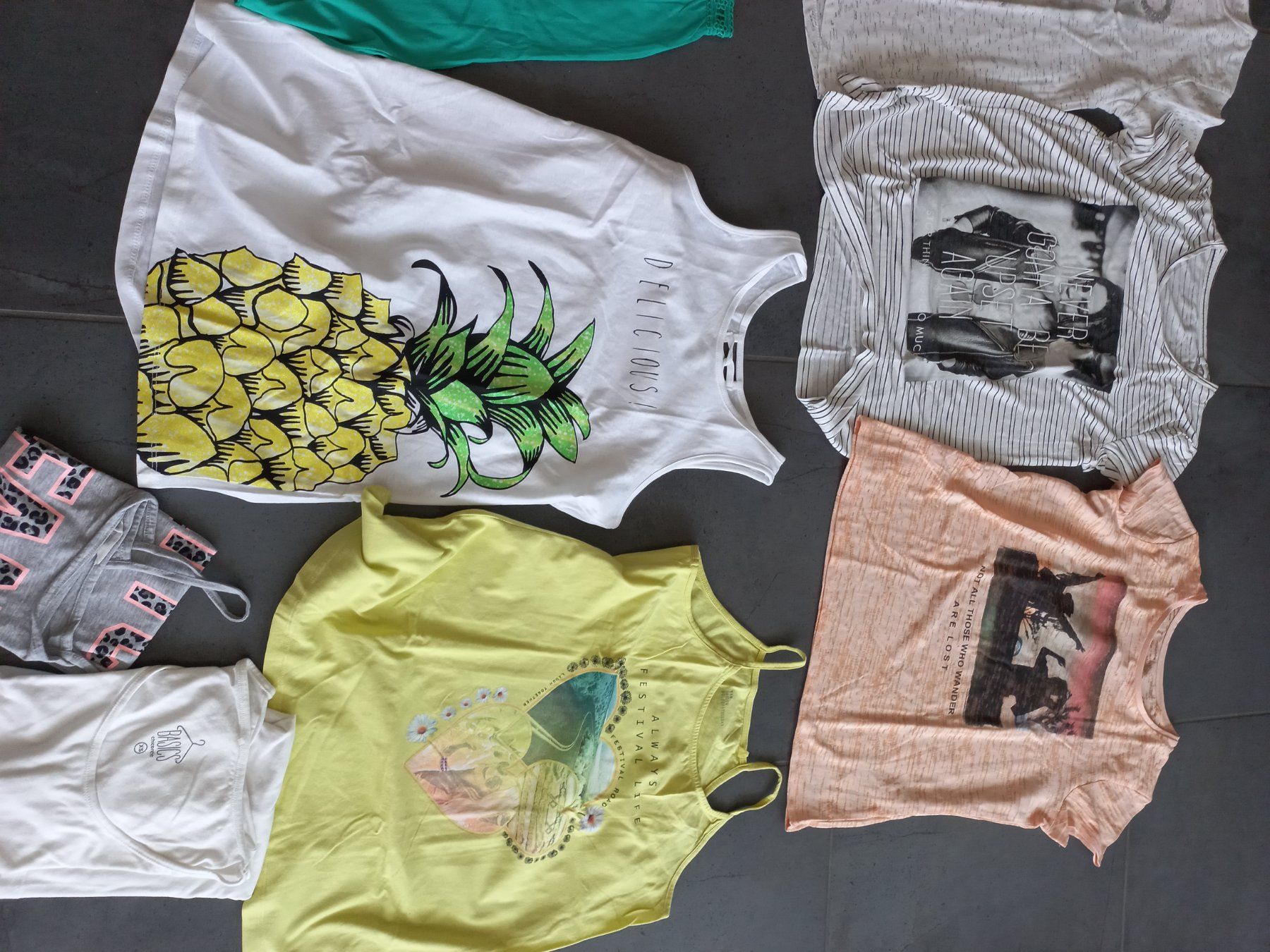 Camicette, T-shirt & Top: Div t shirt gr. 170/176 – Usato da Muri AG venduto da Bufr 1