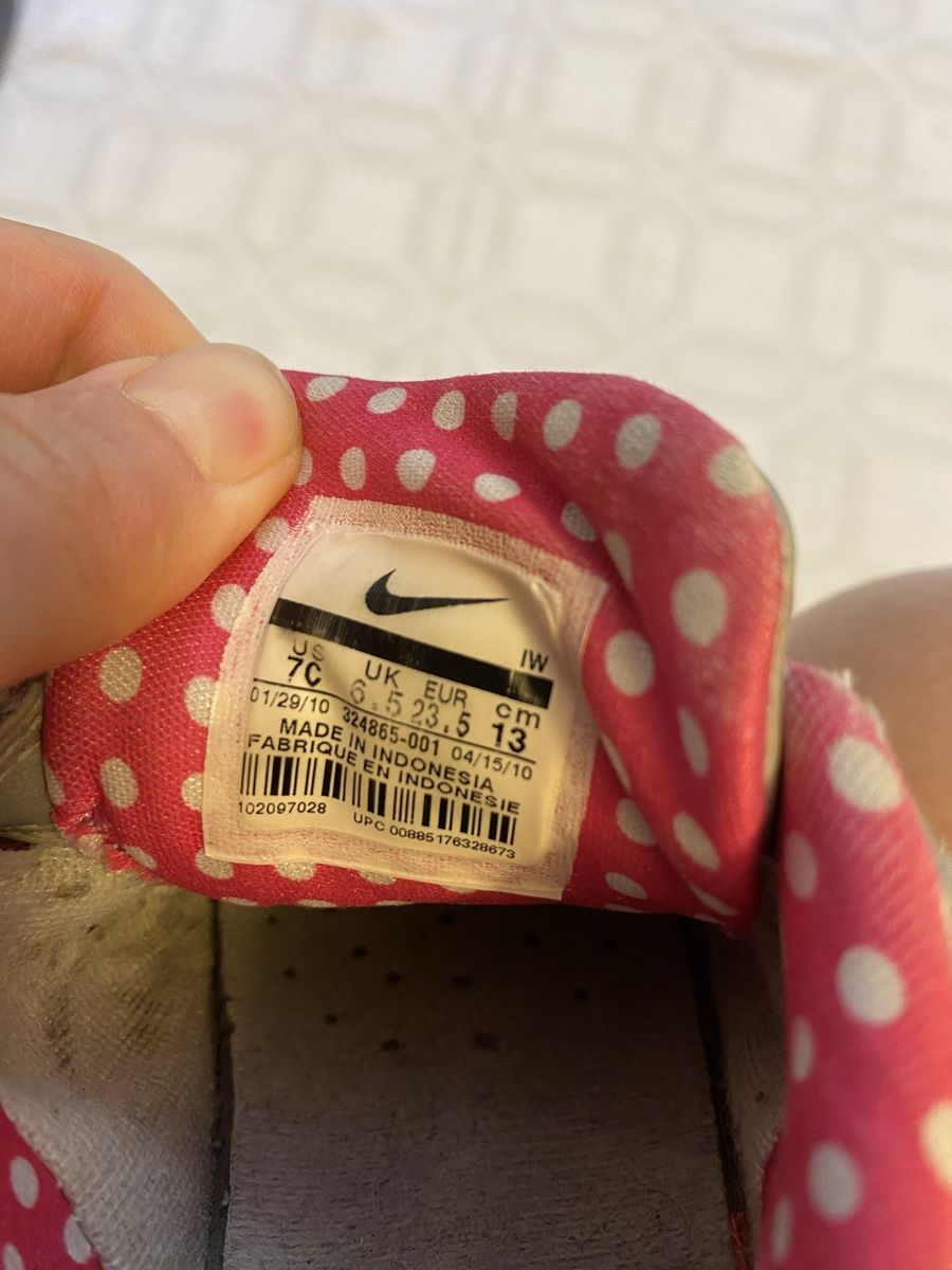 Nike Scarpe per ragazze: Nike sneakers pink-grey 23-23,5 – Usato da Zürich venduto da Mariaov 4