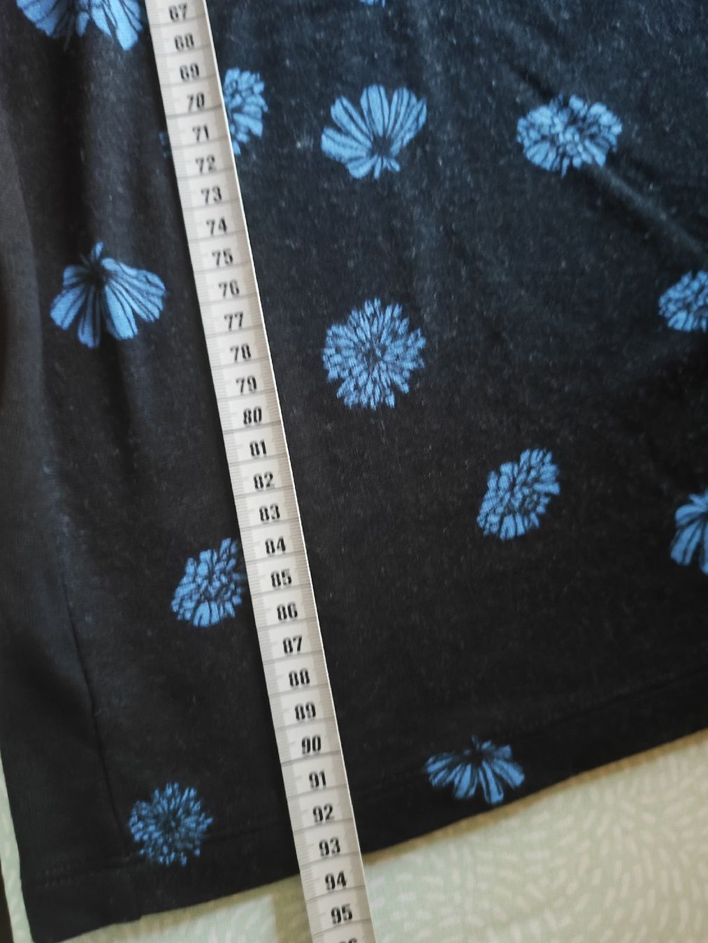 Kleider: sommerkleid Schwarz mit Blumenmuster vorne  – Gebraucht aus Madiswil von marmotte63 6