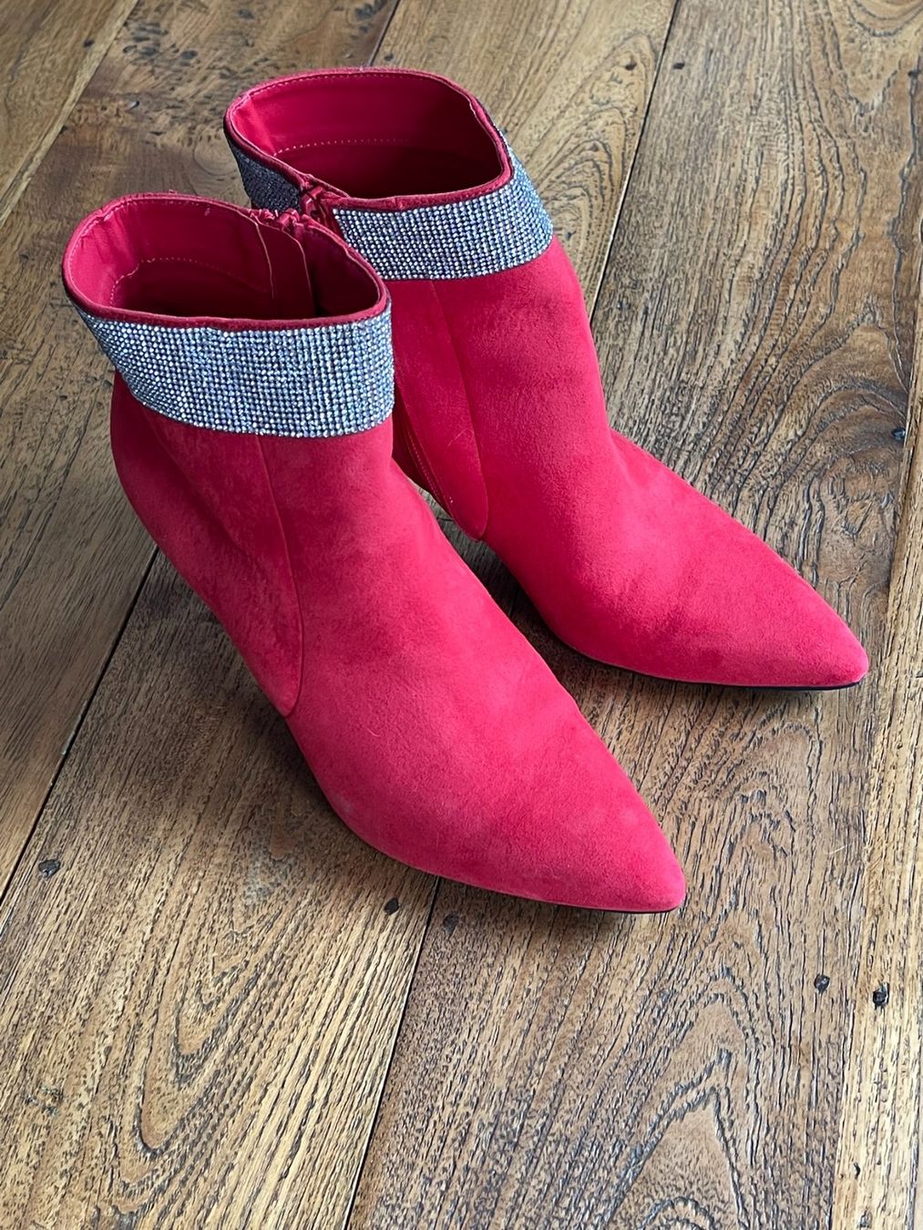 Damenschuhe: Stiefeletten – Neu (gemäss Beschreibung) aus Stallikon von nirakhtugarev