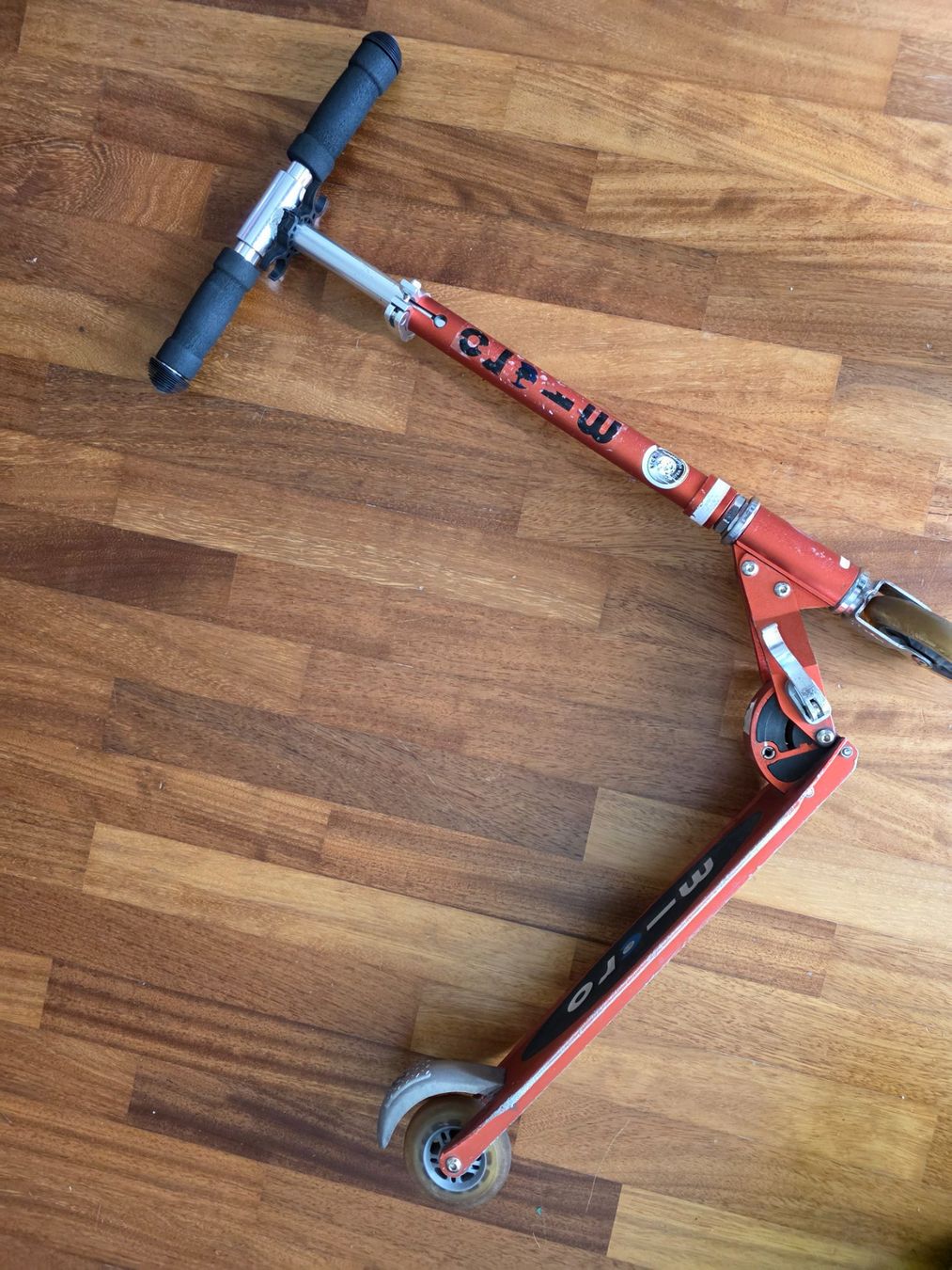 Micro Véhicules pour enfants: Micro Roller rot – D'occasion à Thalwil par Avenir 1