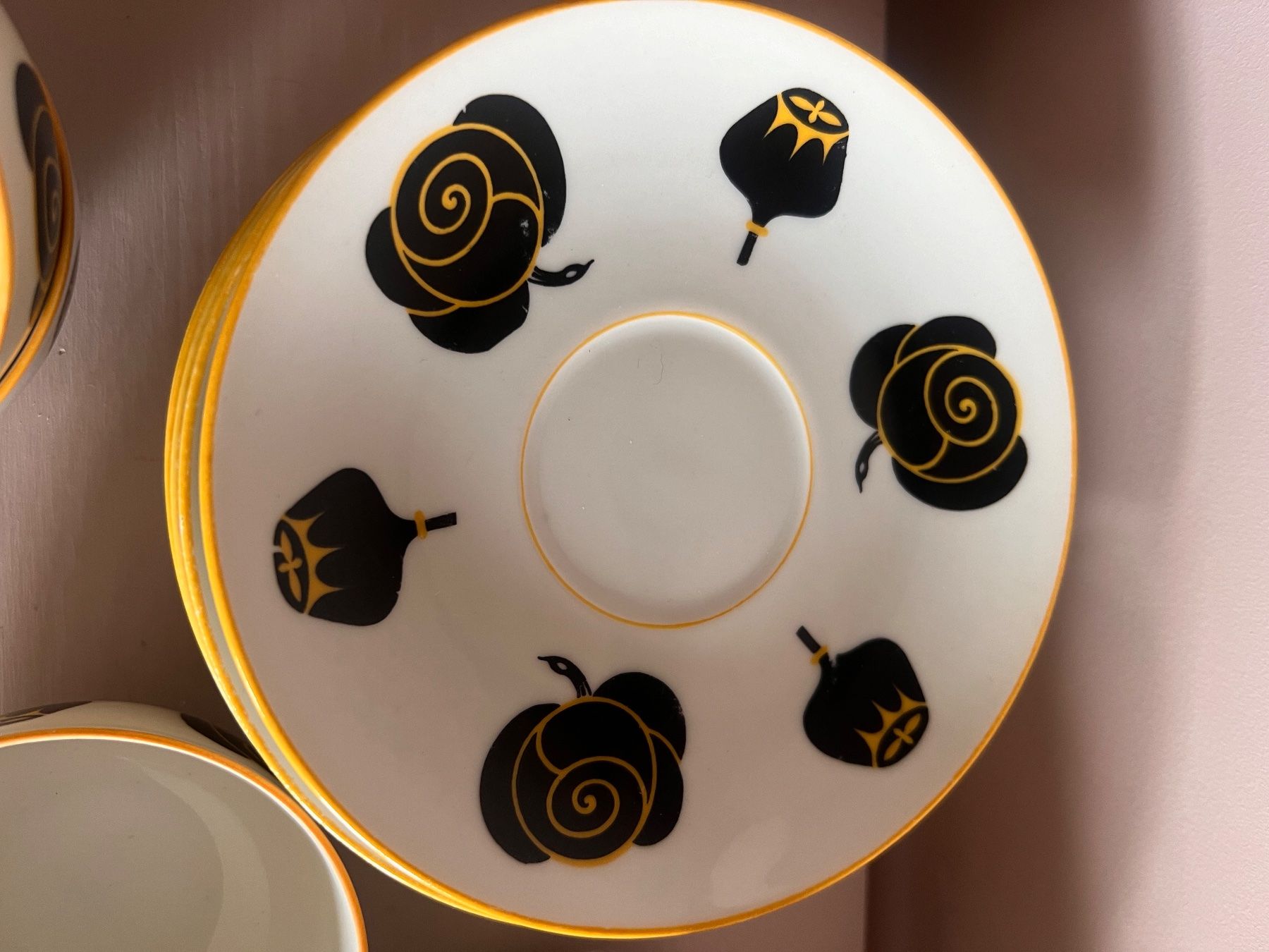 Set di piatti: Vintage Limoges tea service – Usato da Lausanne venduto da NYC67 1