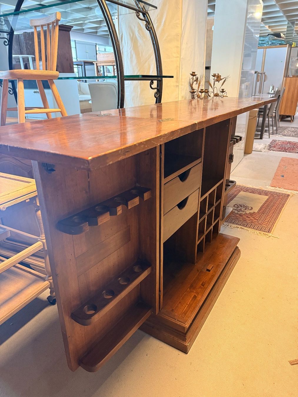 meuble-bar-pour-bouteilles-et-verres-bois-massif-d-occasion-st