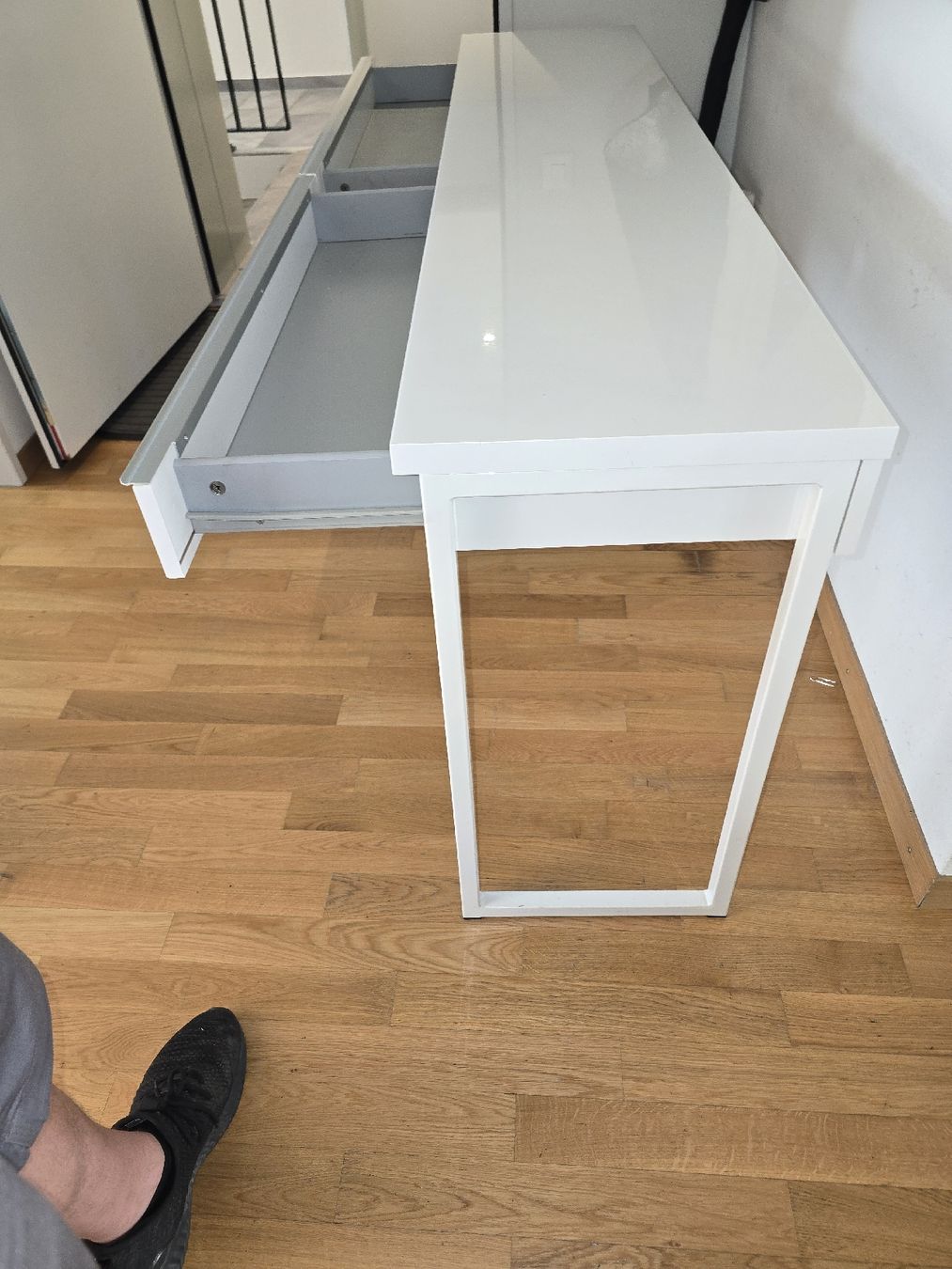 Commodes: Konsole weiss mit Schubladen  – D'occasion à Rorschach par TimelessTrading 3
