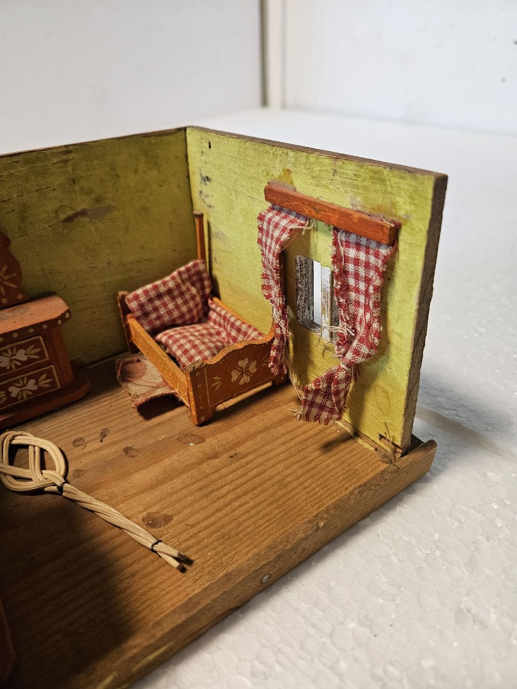 Case e mobili per bambole: Puppenhaus antik – Usato da Haslen GL venduto da Sandra40 5