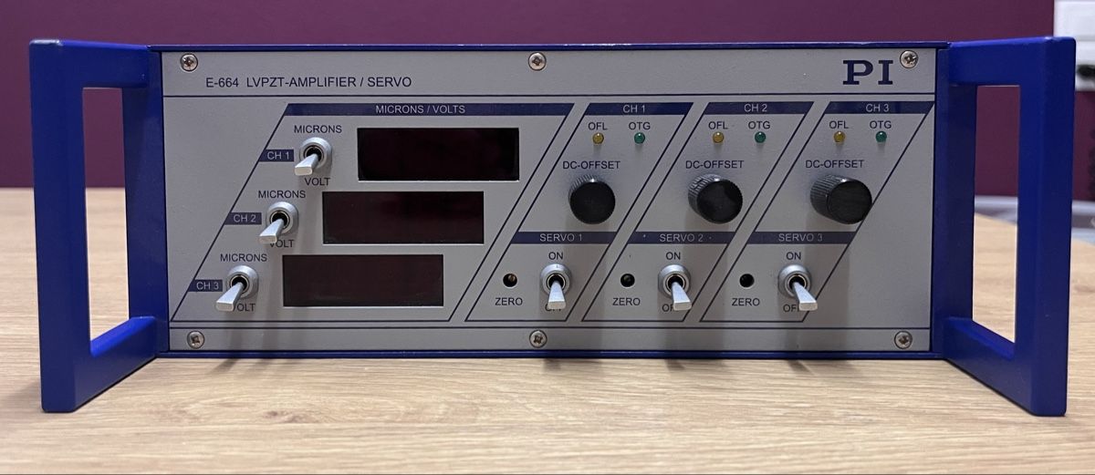 Elektronikbauteile: PI E-664 LVPZT-Servoverstärker- neuwertig – Neu (gemäss Beschreibung) aus Boniswil von escorpio