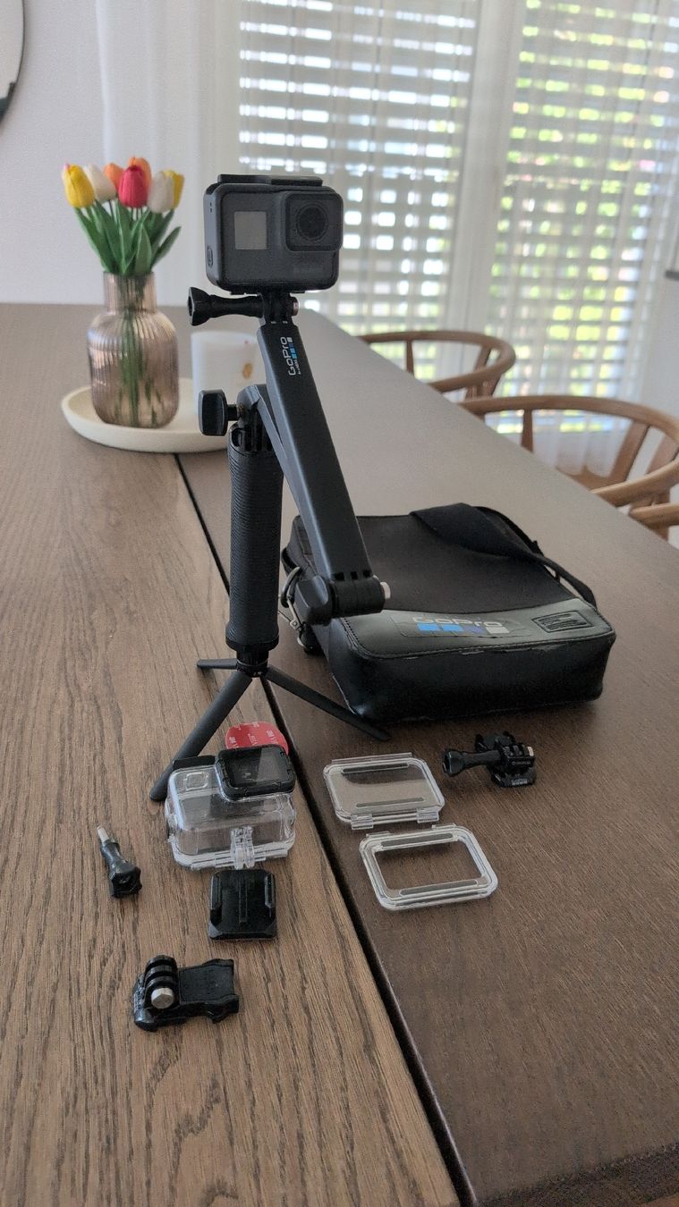 Gopro Action Cam: GoPro Hero 5 Black – D'occasion à Berschis par fid_5dnd