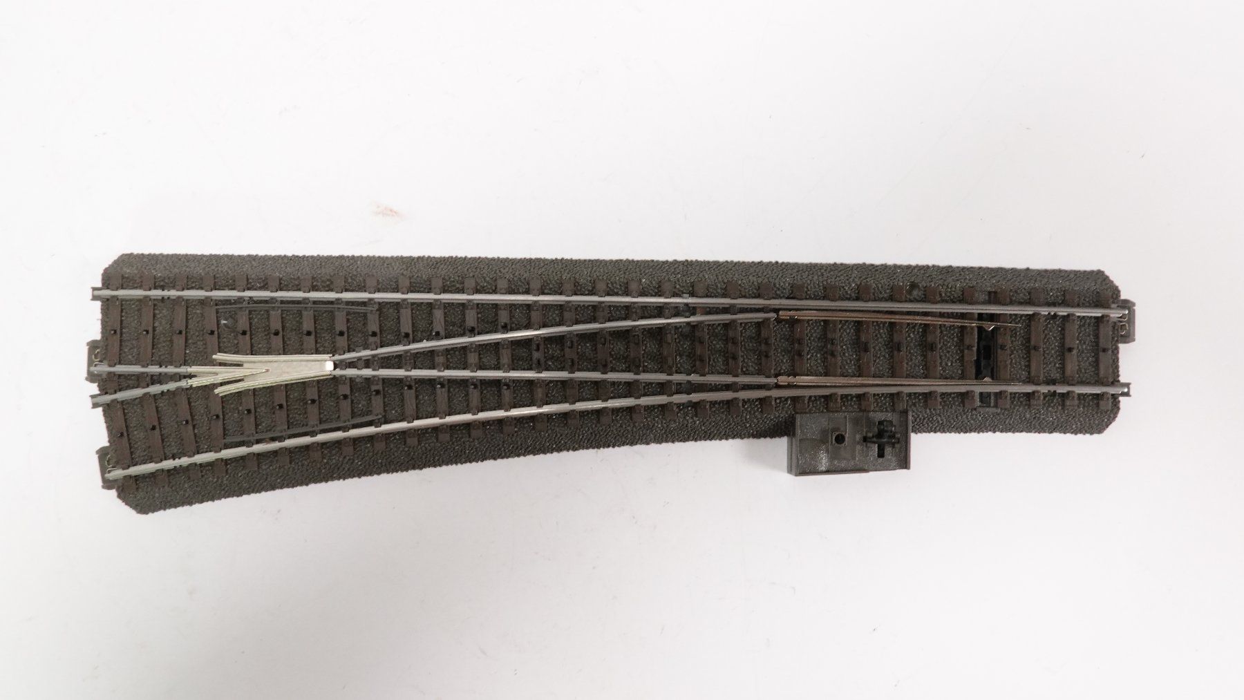 Märklin Modellini di ferrovie: c1 Märklin 24711 schlanke links Weiche+Antrieb+Decoder |0253 – Usato da Uetendorf venduto da tigermuegi