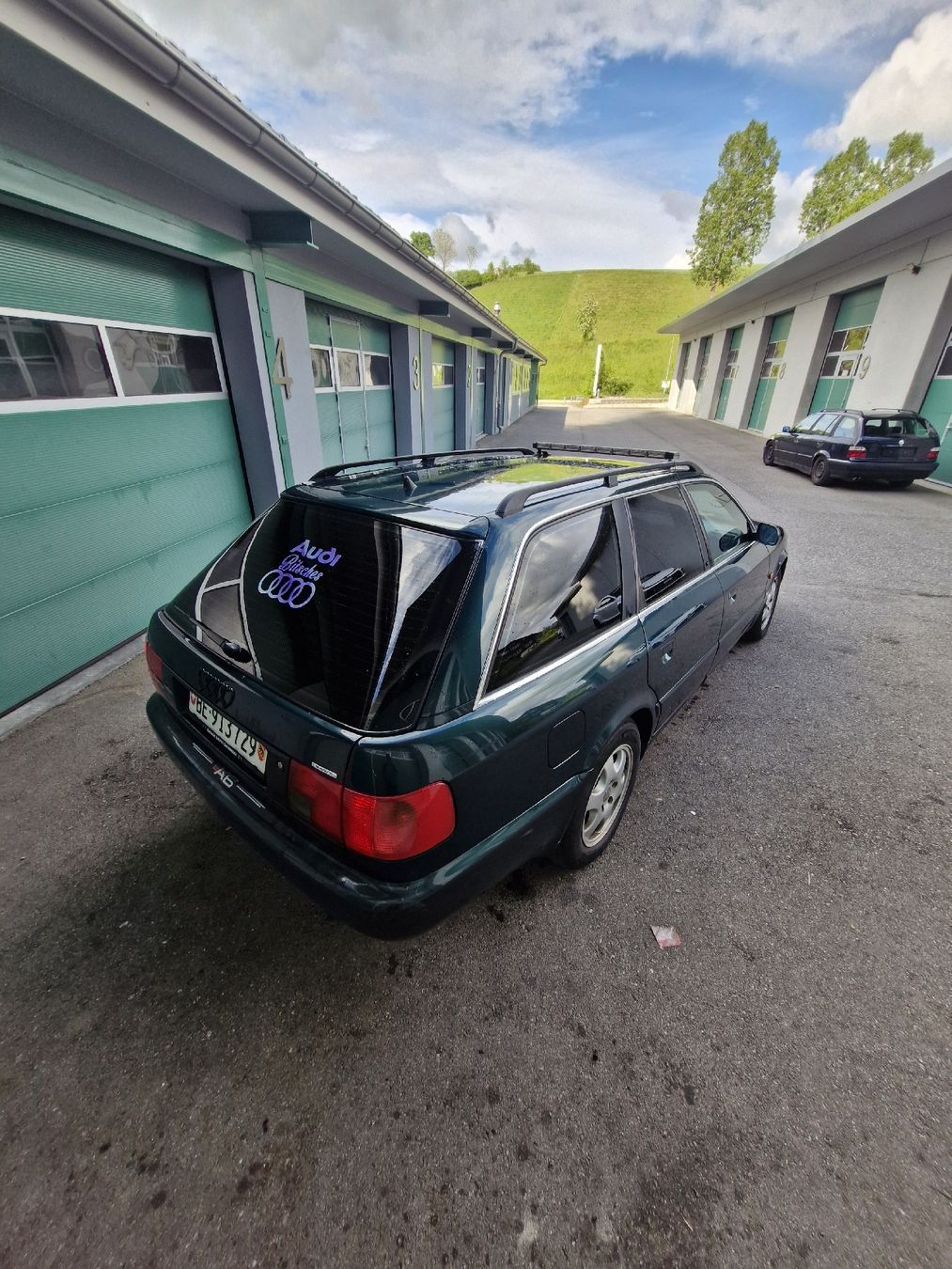 Audi Automobili: Audi a6 c4 2.6 quattro – Usato da Eriswil venduto da Resli-180-90 3