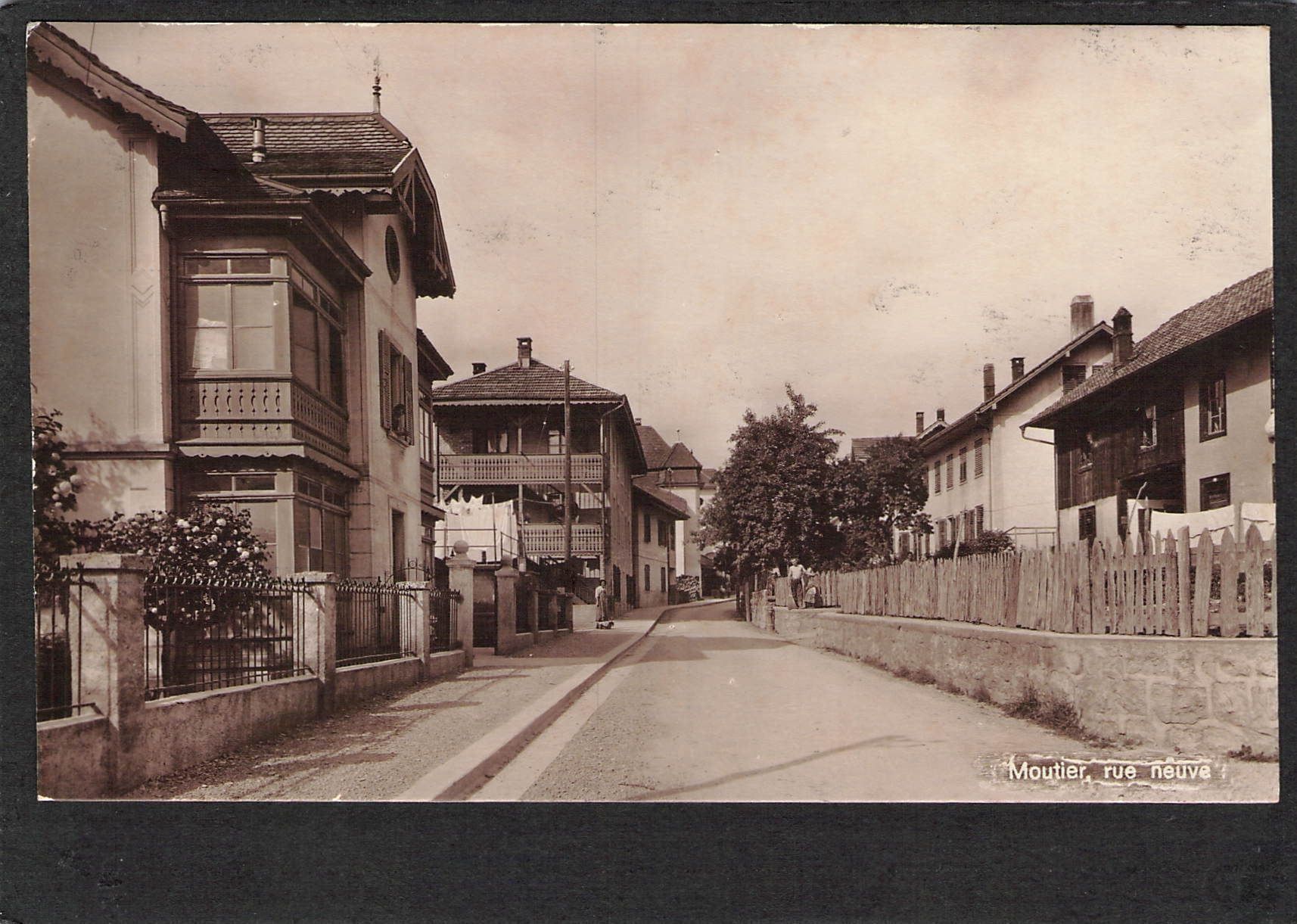 Ansichtskarten: CP×BE/JU Moutier , rue neuve – Gebraucht aus Reichenburg von Pipo-67