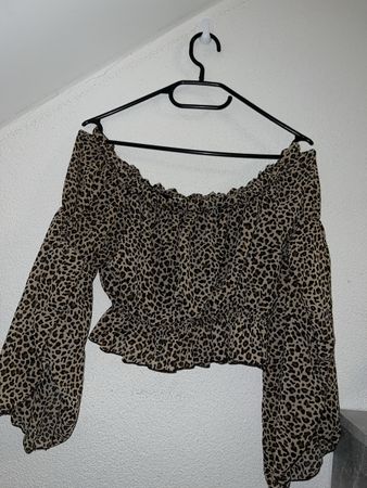 Off-Shoulder-Top mit Leopardenmuster, Gr. M