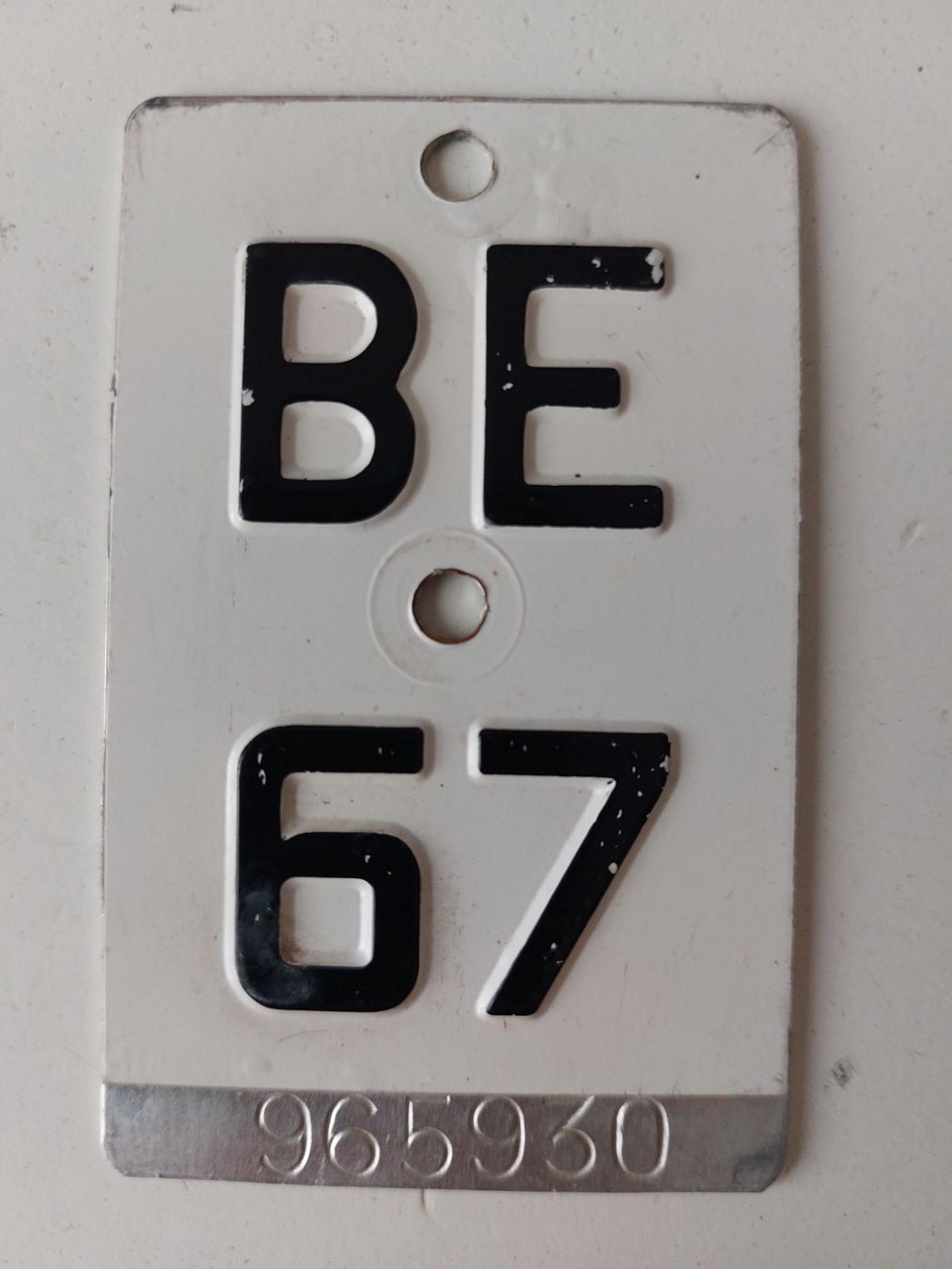 Sachs Insegne: Velonummer BE 67 weiss Mofanummer plaque Mofa – Usato da Schenkon venduto da Uhu007