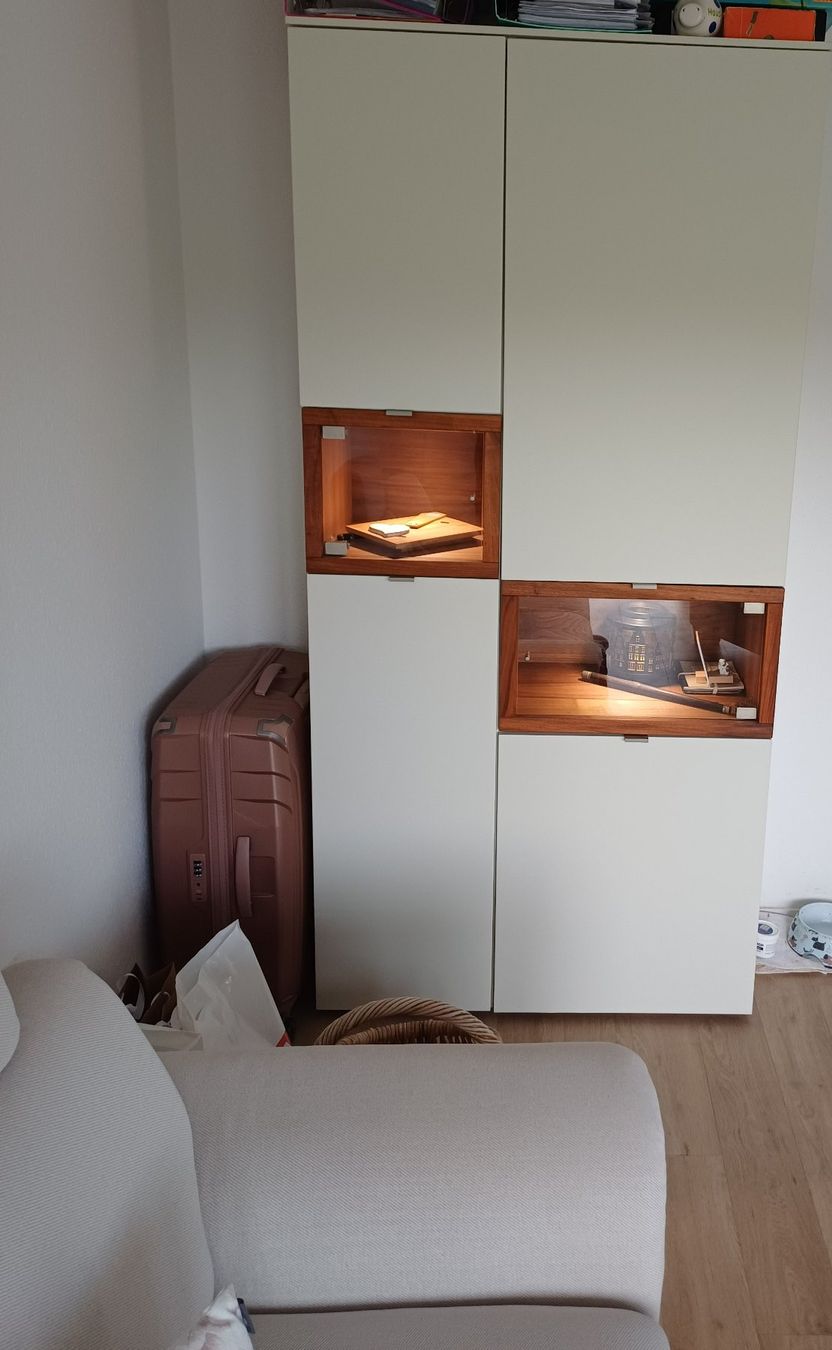 Vetrine: NEUwertig: Vitrine, Lowboard, Tisch – Nuovo (secondo la descrizione) da Solothurn venduto da happema