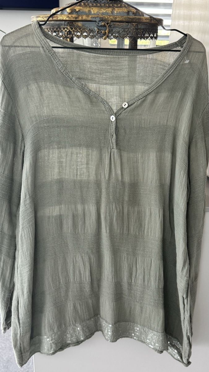 Blusen: Bluse – Neu (gemäss Beschreibung) aus Mörigen von TimelessFinds