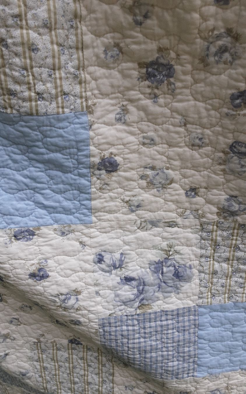 Linge de lit: Patchwork bettüberwurf  – D'occasion à Ambrì par Maerz87 2