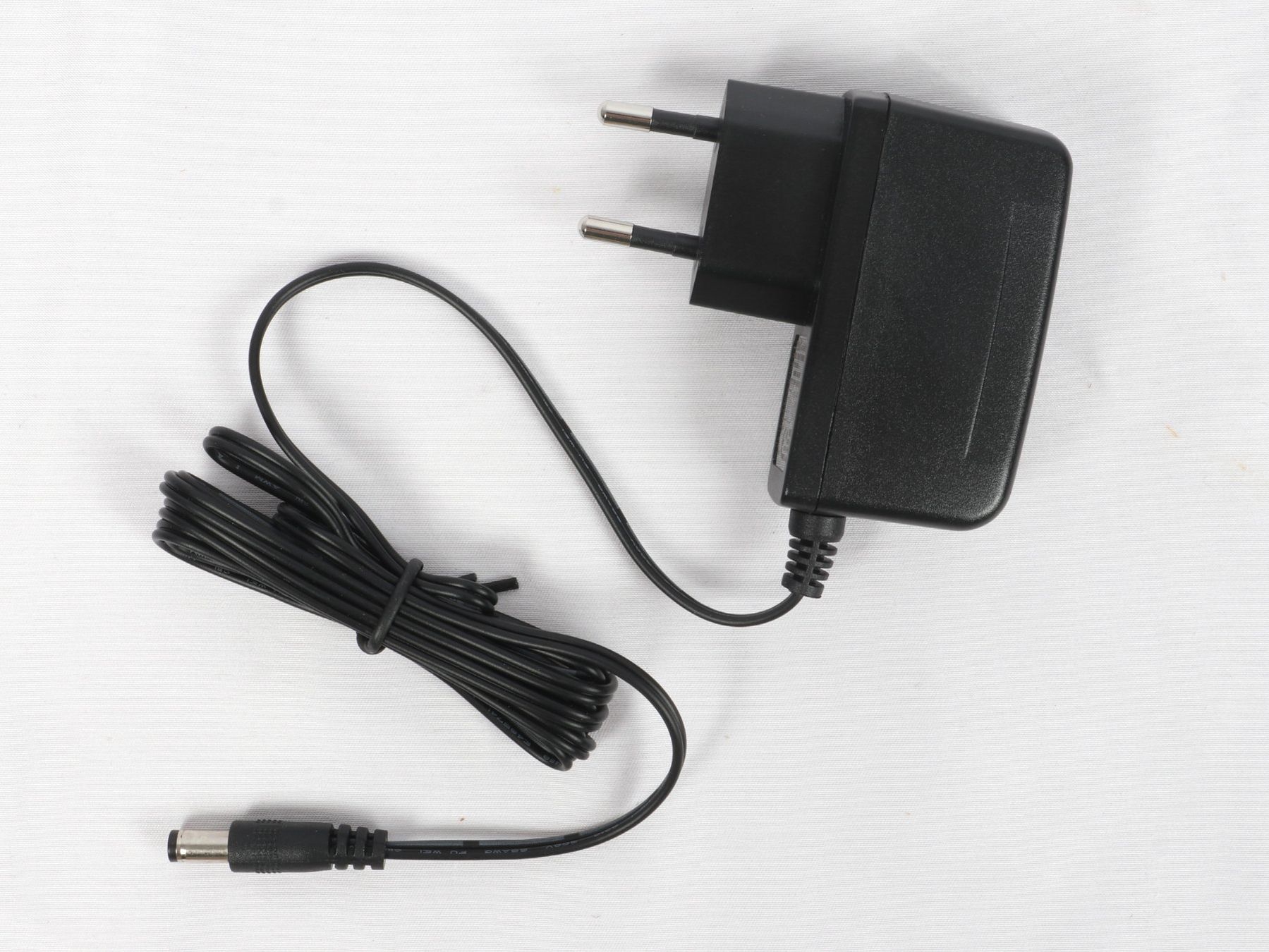 Lecteurs & Adaptateurs: FORMULER Power Adapter 12V 1A – Neuf (Voir description) à Steinen par Restwert_Steinen 2