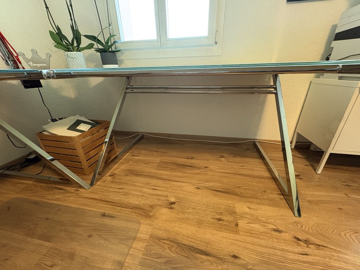Spannende Abstandhalter Glasplatte Tisch Ebenbild
