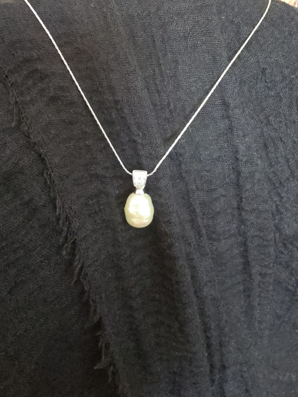 Ciondoli: Pendentif perle baroque et diamants argent 925 – Usato da Satigny venduto da Baazarbaron 1