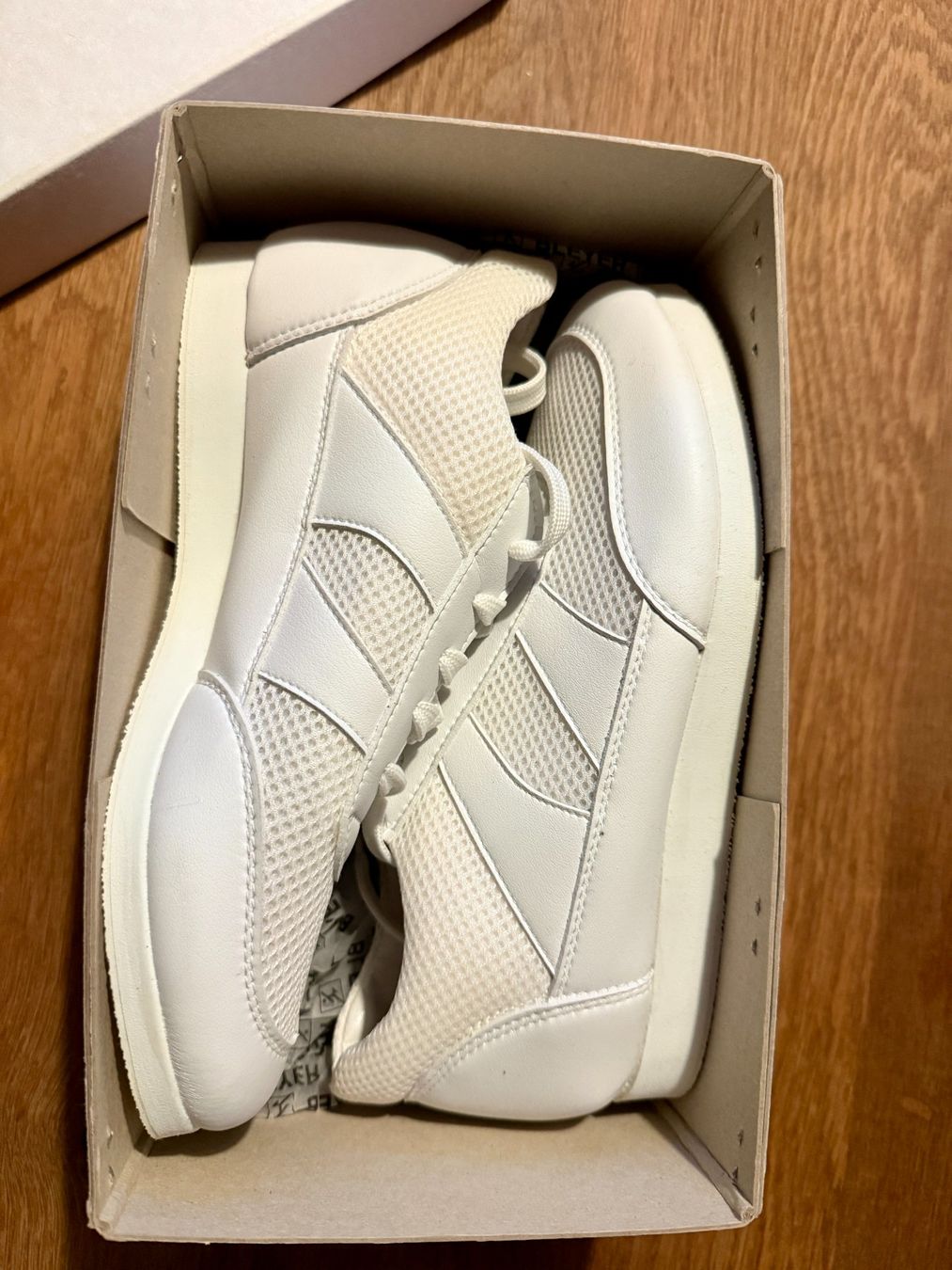 Damenschuhe: Bleyer Weisse Sportschuhe – Neu und originalverpackt aus Baden von ele_loli 1
