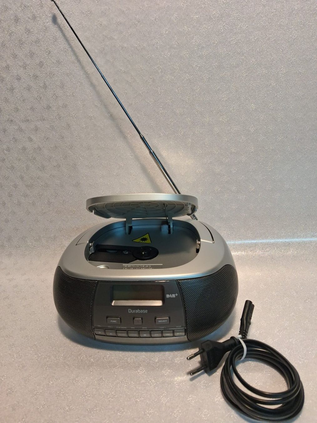 Durabase Lettore multimediale & Streamer: DURABASE CD MP3 DAB, Radio DAB – Usato da Winterthur venduto da mar_jwg7