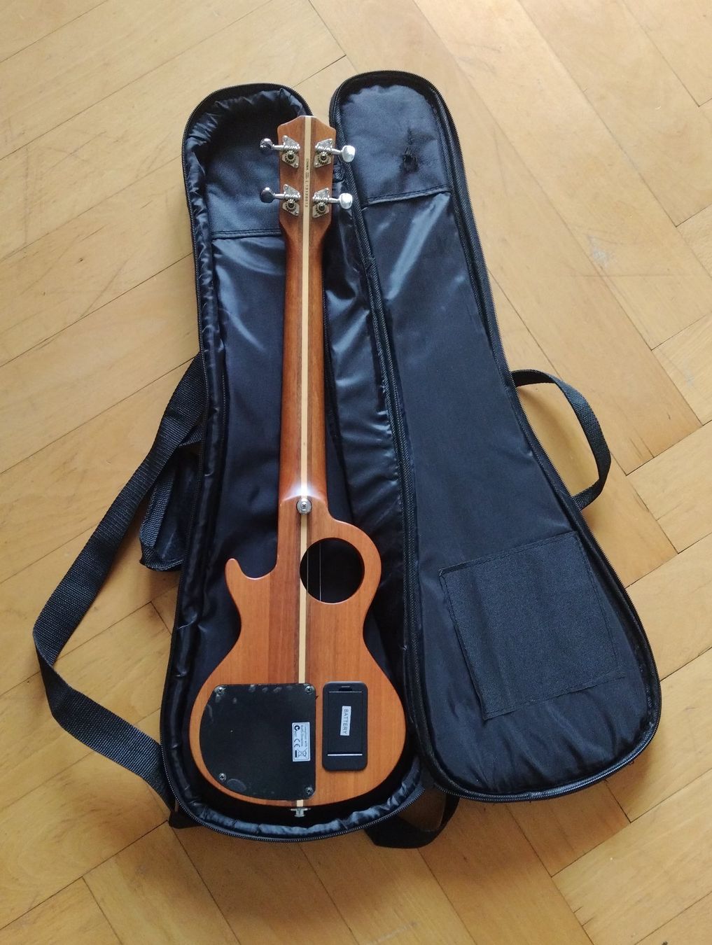 Musikinstrumente: Teton Tenor Ukulélé Électrique – Gebraucht aus Vevey von Djporradao 1