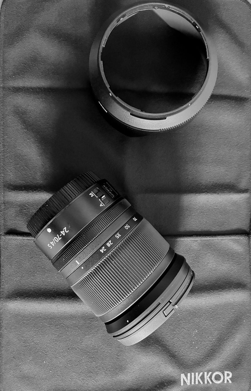 Nikon Obiettivi: Nikon Z 24-70mm f4 S – Nuovo (secondo la descrizione) da Vairano venduto da Nsenator