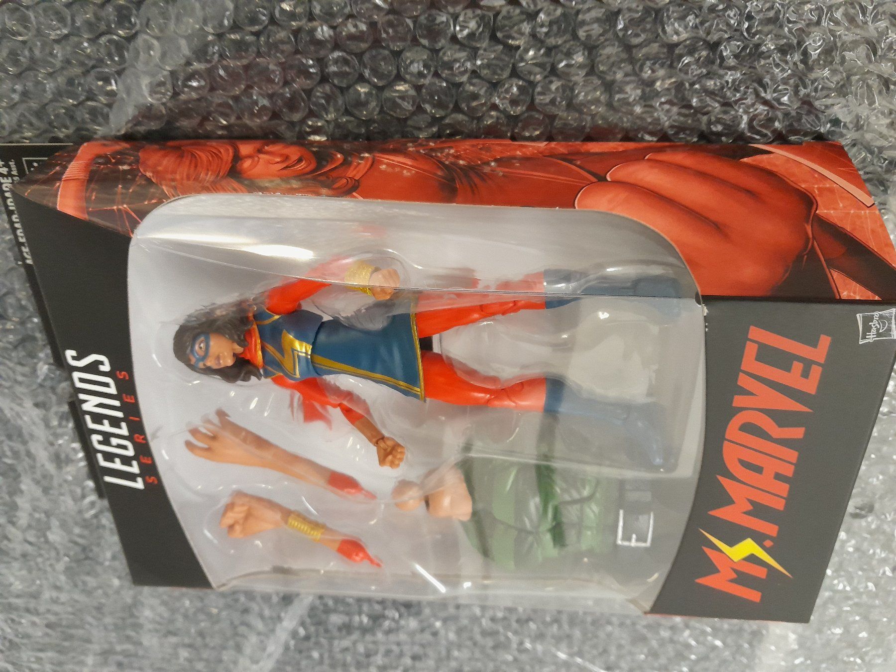 Marvel Statuette: Marvel Legends Series Ms.Marvel – Usato da Rüti ZH venduto da Alemanni 2