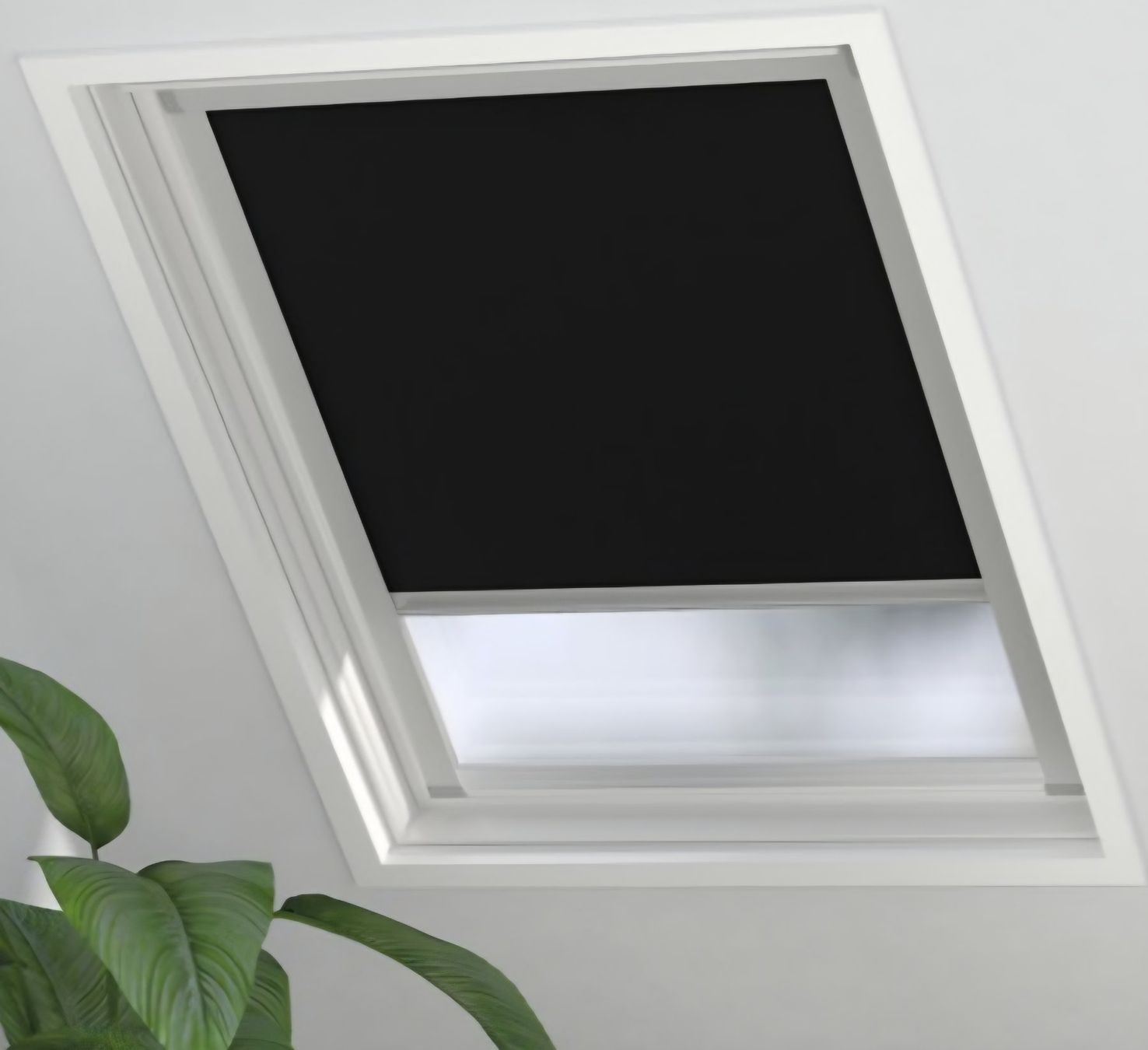 Velux Markisen: Store occultant  pour velux – Gebraucht aus Bioley-Magnoux von esperance7