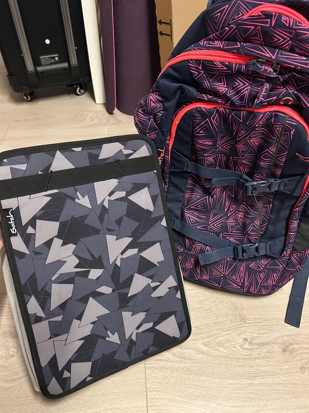Satch Zaini: Satch Schulrucksack mit einer passenden Mappe/Ordner – Usato da Oberkulm venduto da angela_05