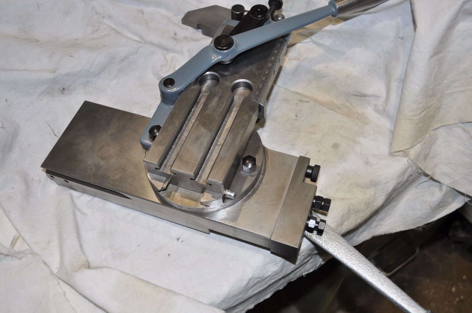 Schaublin Altro per industria metallurgica: Schaublin 102 Neu Hebel Kreuzsupport – Nuovo e nell'imballaggio originale da Frenkendorf venduto da nen_h8rw 2