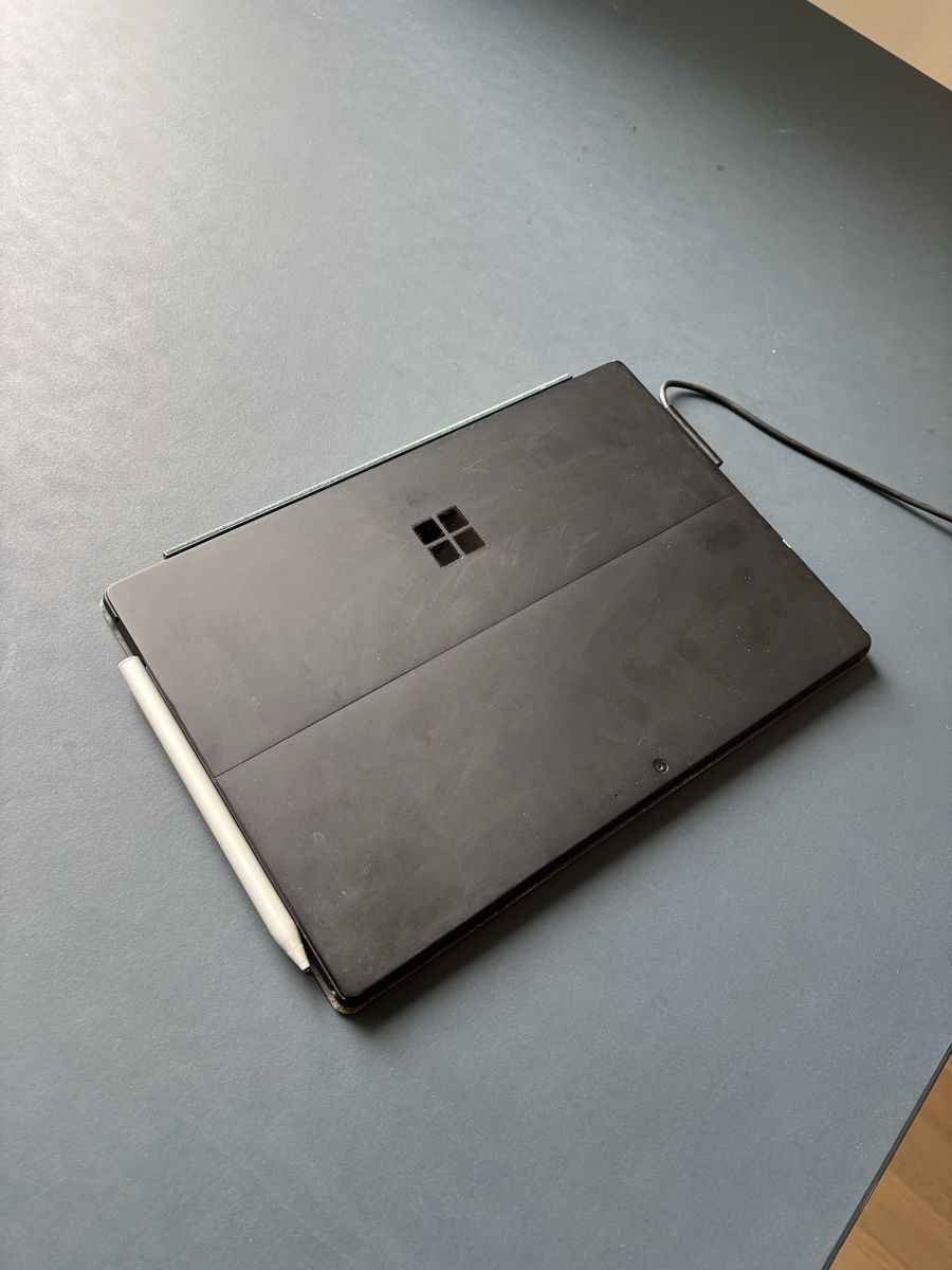 Microsoft Tablet PC: Microsoft Surface 6 Pro inkl. Stift und Tastatur – Defekt aus Zuchwil von rw_99 1