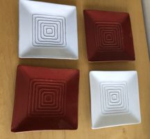 Assiette carrée 4 pièces rouge blanc moderne état neuf