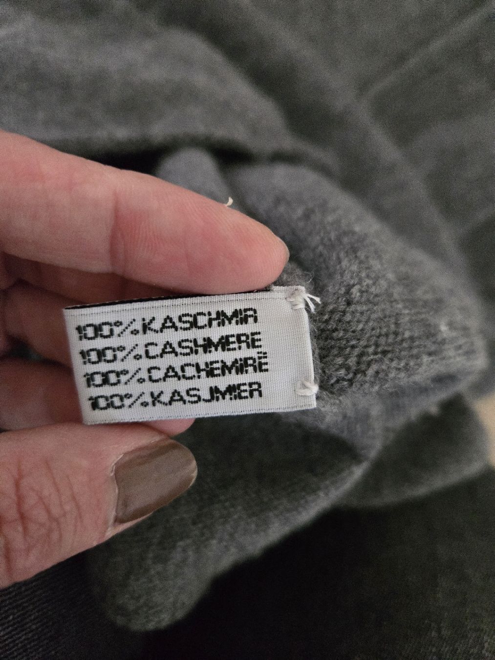 Pullover & Sweatshirts: Damen Rollkragenpullover grau Kaschmir Grösse M – Gebraucht aus Werthenstein von Icebaby13 2