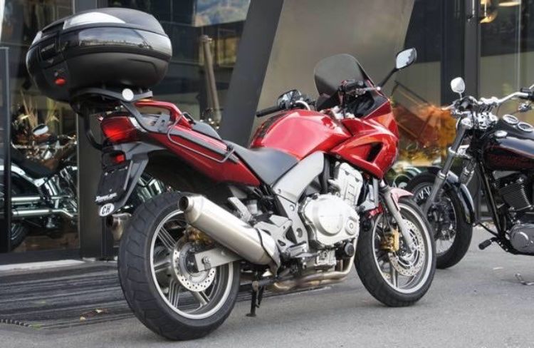 Honda Touring: Honda CBF 1000 – D'occasion à Lachen par simic_skopje 2