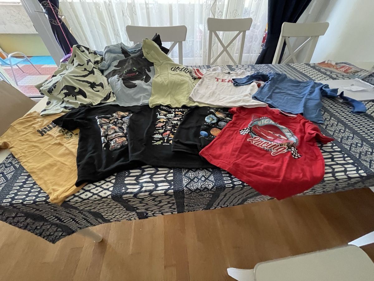 Lotti & Set di vestiti: Kinderkleidung Paket Jungen Grösse 110 – Usato da Trimbach venduto da rut_h9vk