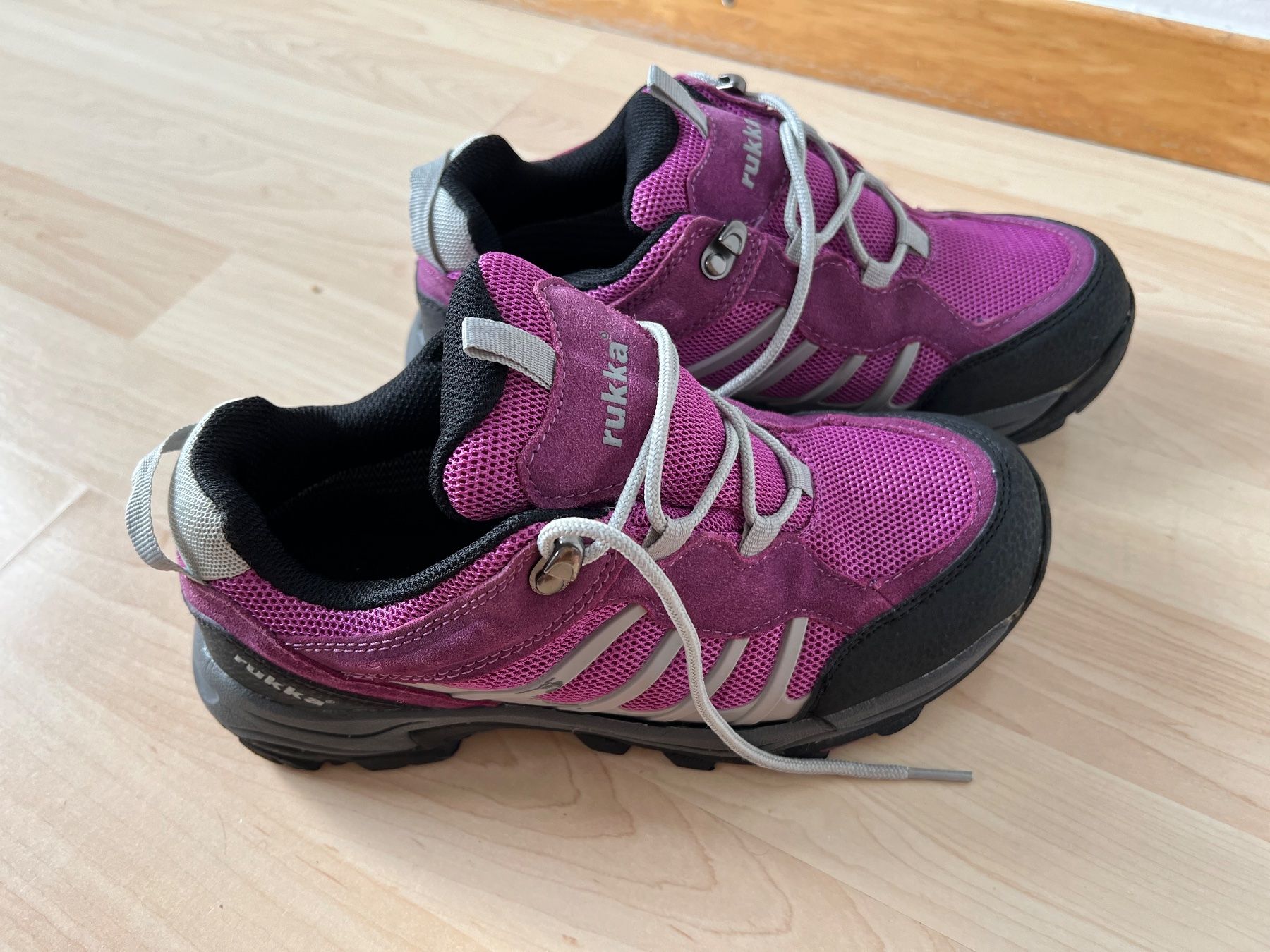 Rukka Schuhe für Mädchen: Wanderschuhe Trekkingschuhe Rukka Gr. 37 – Gebraucht aus Siebnen von dte_9kmw