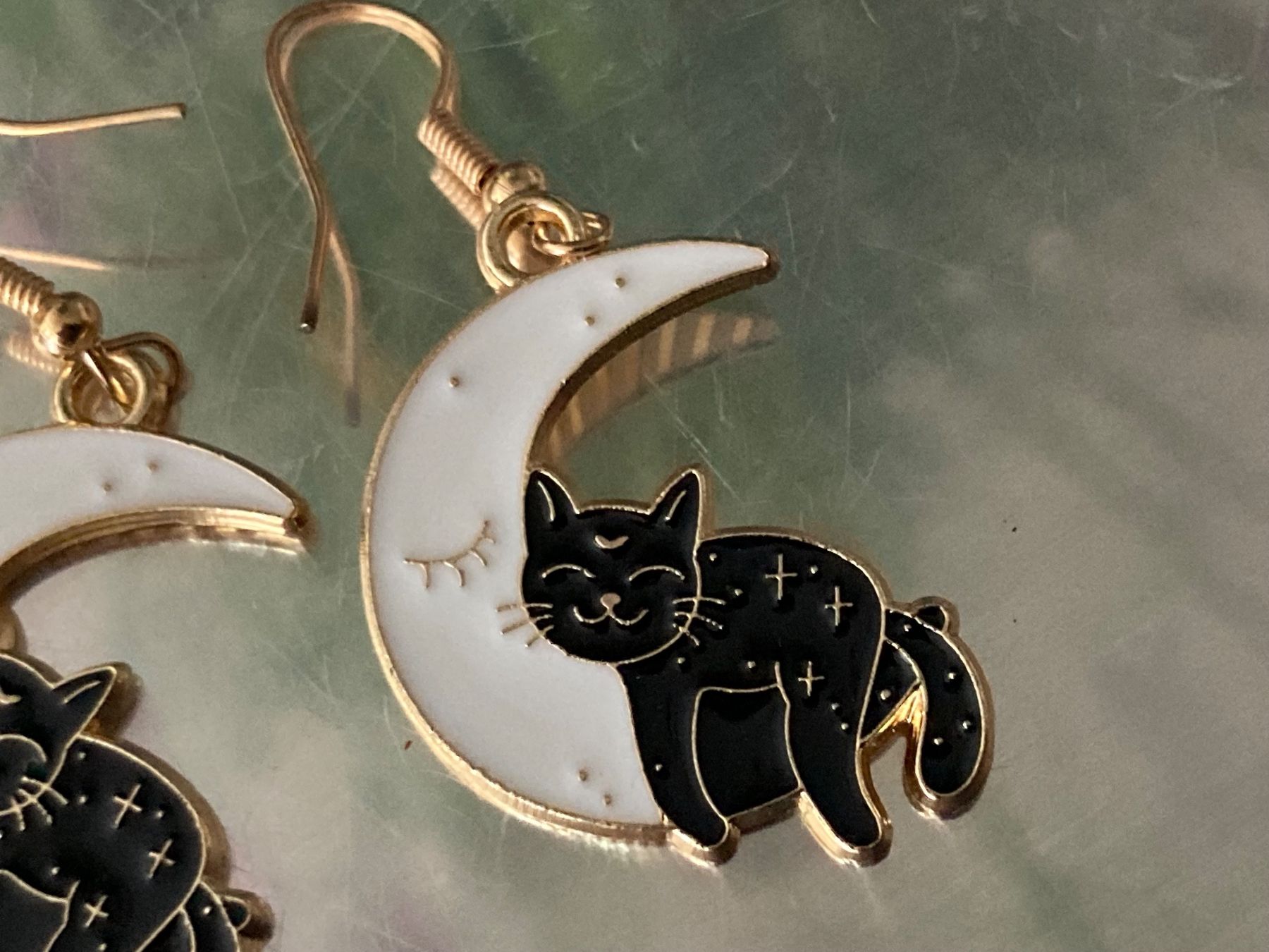 Orecchini pendenti & Orecchini a lobo: Boucles d'oreilles chat lune doré – Usato da Marly venduto da Antigona71 1
