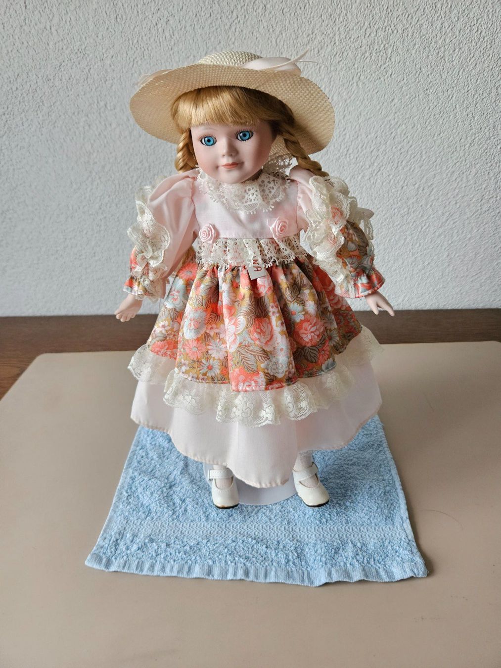 Bambole: Schöne Puppe aus Mamas Sammlung – Usato da Wittenbach venduto da phipps68