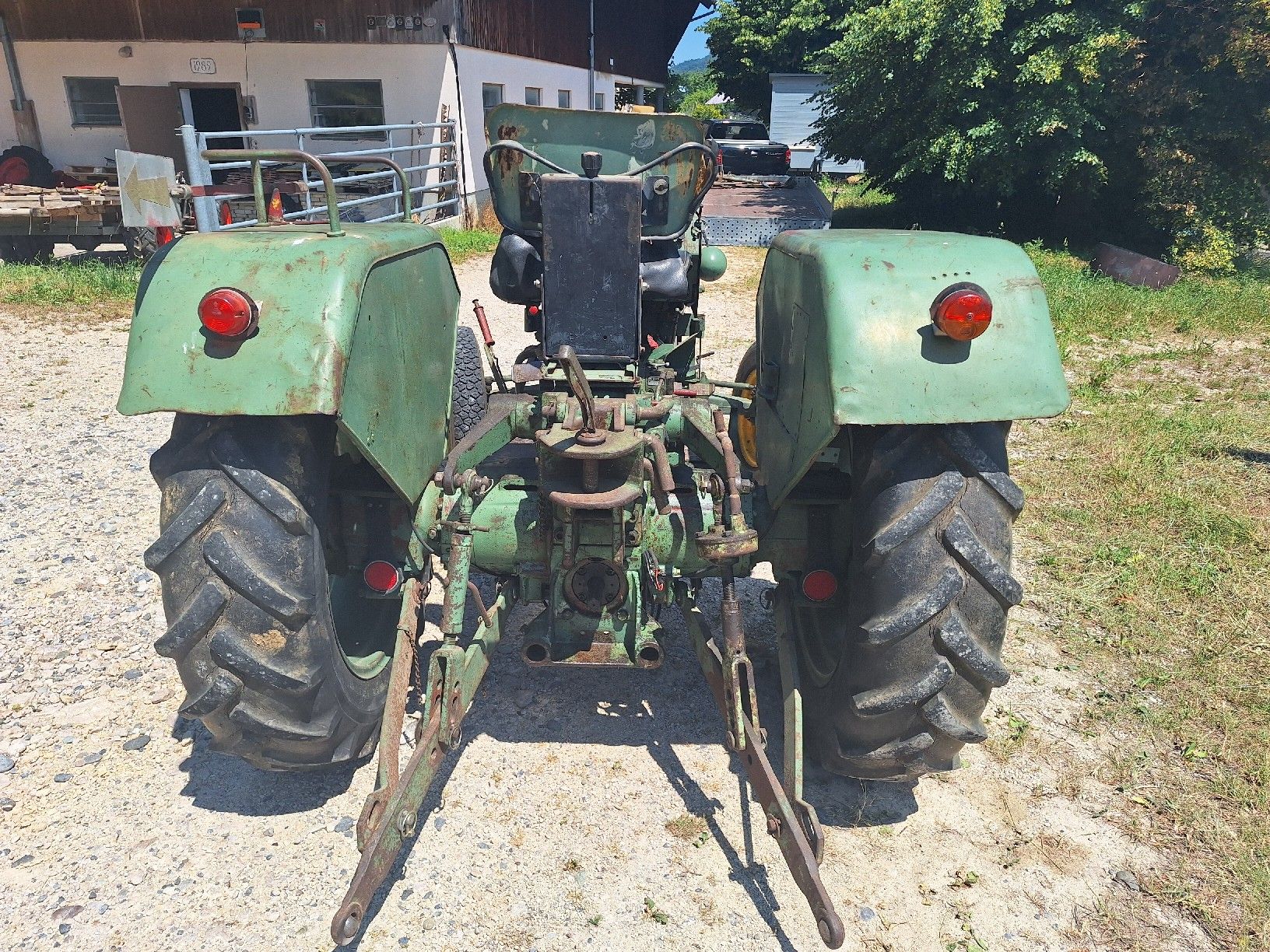 Bührer Tracteurs: Oldtimer Traktor Bührer mit Messerbalken – D'occasion à Eptingen par Bobbl1 2
