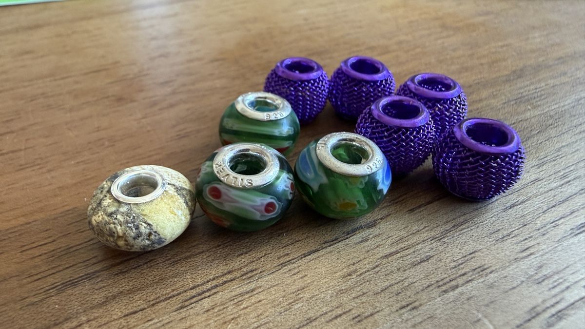 Ciondoli: 9 Stück charms, bunte Farben – Nuovo e nell'imballaggio originale da Ebikon venduto da Leonidas2 6