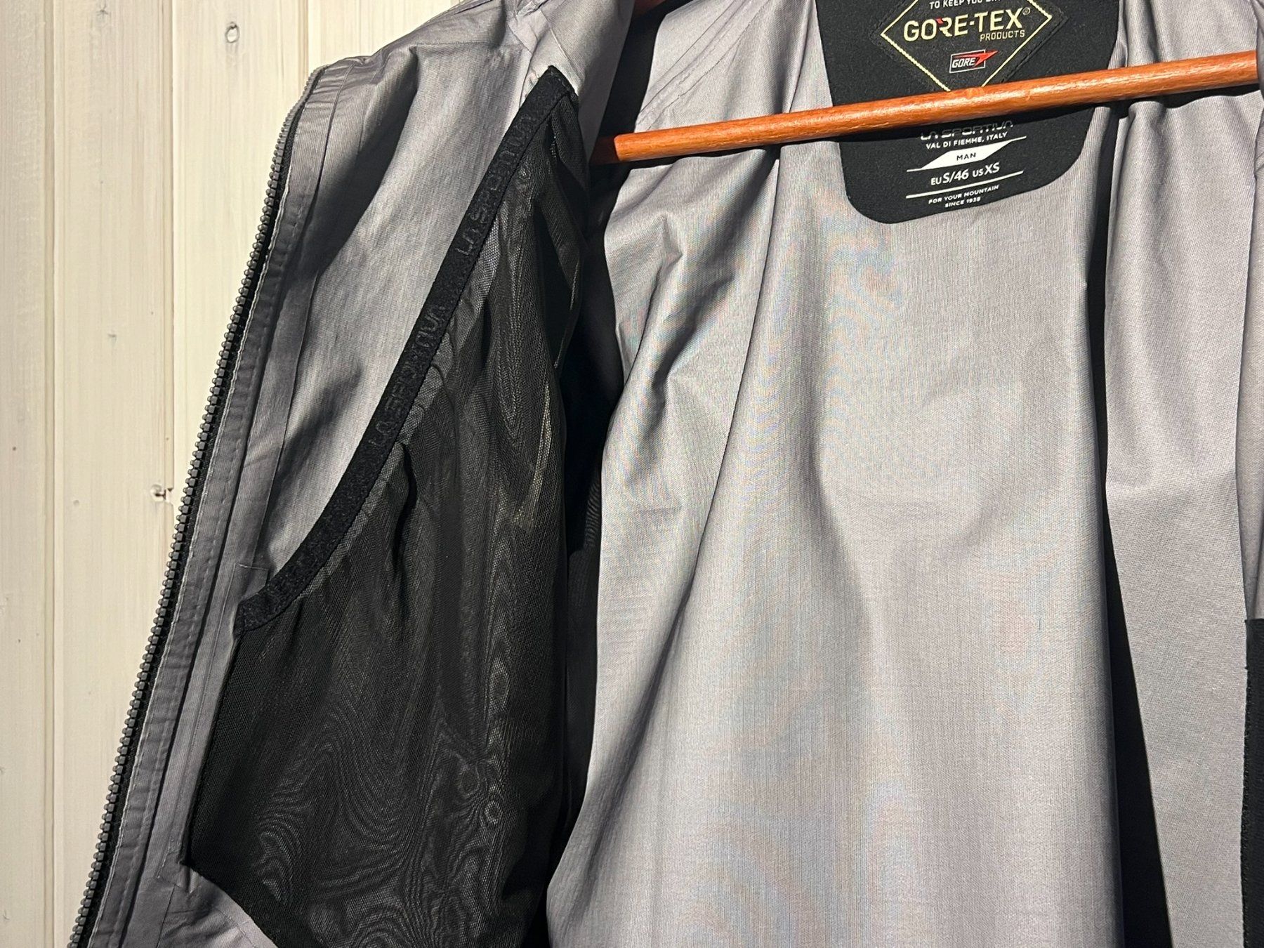 Giacche: La Sportiva Cornier Gore Tex Mountaineering Shell-Jacket – Nuovo (secondo la descrizione) da Bättwil venduto da Partner3 5