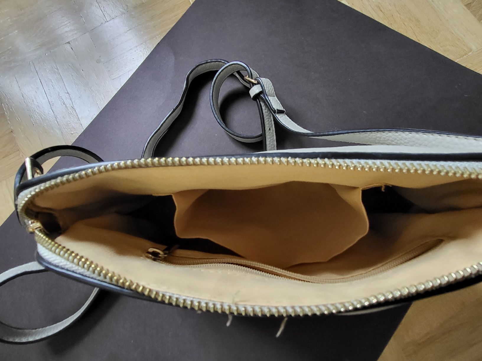 Taschen für Damen: Umhängetasche  MAXFLY – Gebraucht aus stäfa von brandy66 2