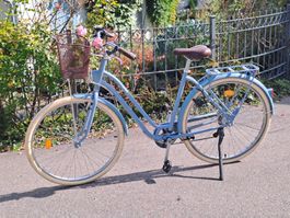 Citybike hellblau/braun mit Korb - guter Zustand!