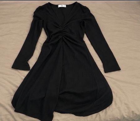 Damen Kleid Mango schwarz Langarm neuwertiger Zustand