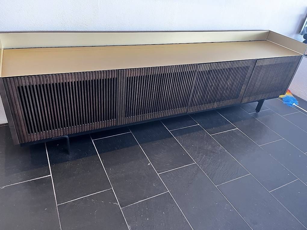 Cassettiere: Design Sideboard Stockholm von Punt – Usato da Seengen venduto da Giho